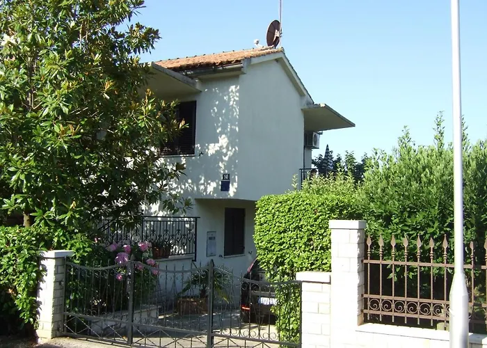 Gianna 2, 600 M From The Novigrad Istria